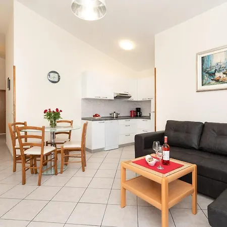 Dujmovic Ivo 1 Apartament Baška