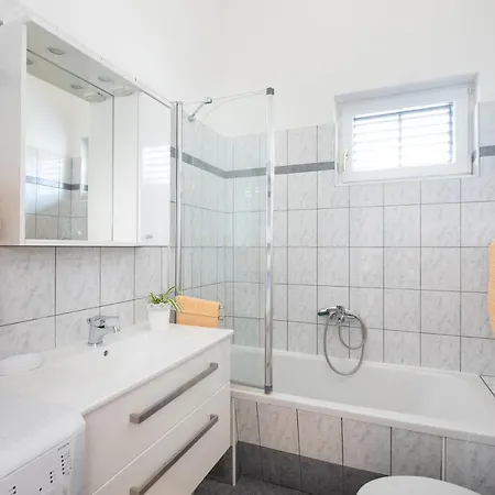 Dujmovic Ivo 1 Apartament Baška