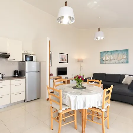 Apartments Dujmovic Ivo 1 Baska (Krk)