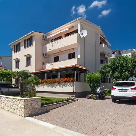 Apartments Dujmovic Ivo 1 Apartman *